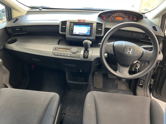 HONDA FREED 2010