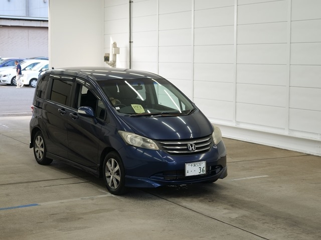 HONDA FREED 2011