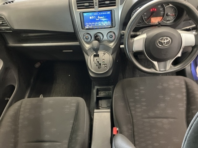 TOYOTA RACTIS 2010