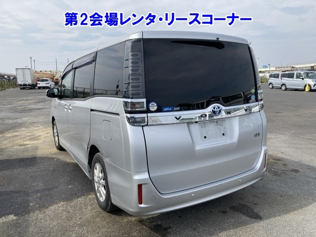 TOYOTA VOXY 2019