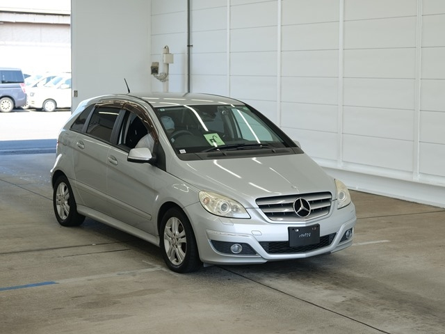 MERCEDES BENZ B CLASS 2011
