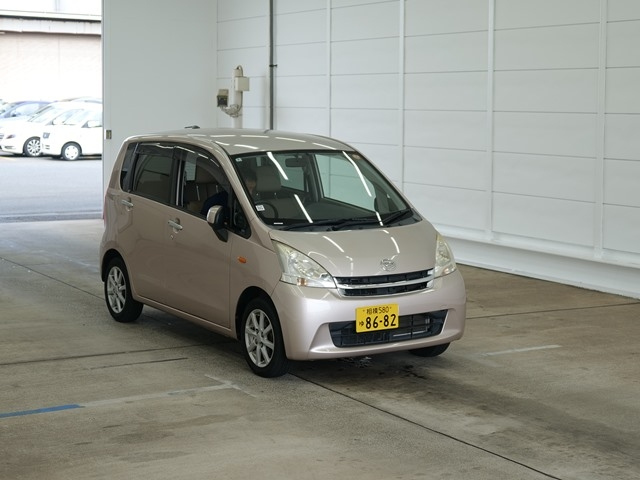 DAIHATSU MOVE 2011
