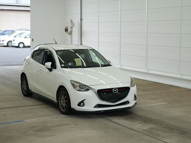 MAZDA DEMIO 2015