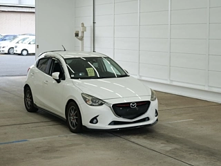 MAZDA DEMIO 2015