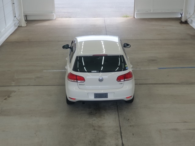 VOLKSWAGEN GOLF 2010