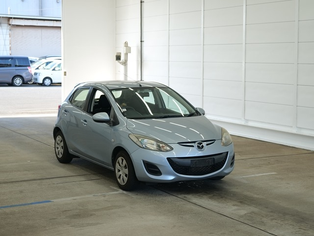 MAZDA DEMIO 2013