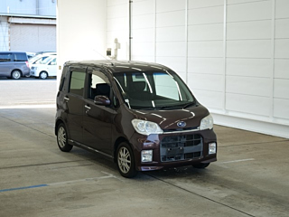 SUBARU LUCRA 2011