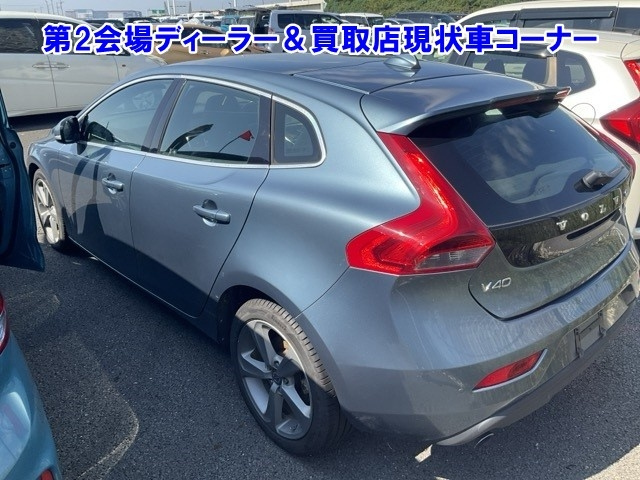 VOLVO V40 2013
