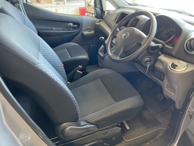NISSAN NV200 2016