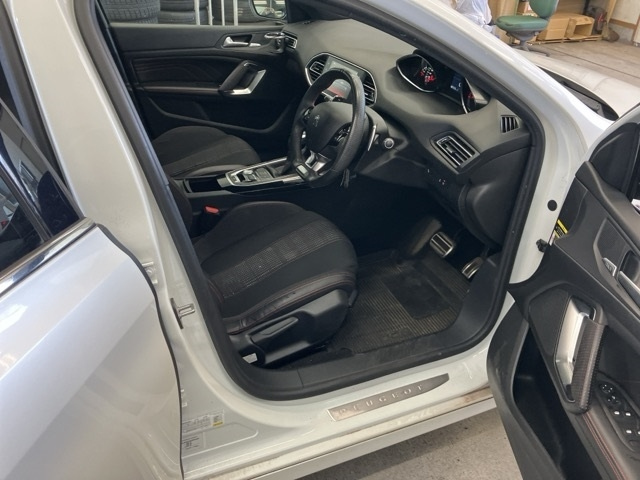 PEUGEOT 308 2017
