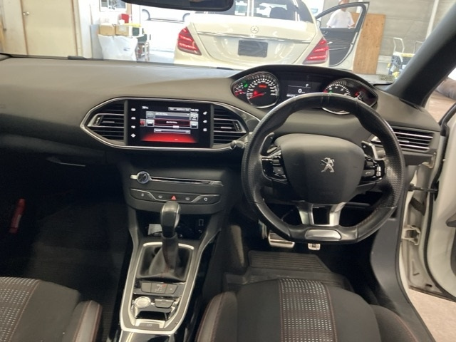 PEUGEOT 308 2017