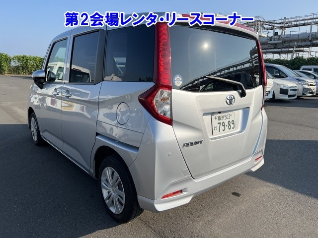 TOYOTA ROOMY 2023