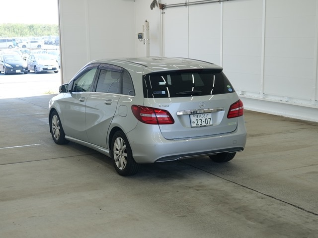 MERCEDES BENZ B CLASS 2015