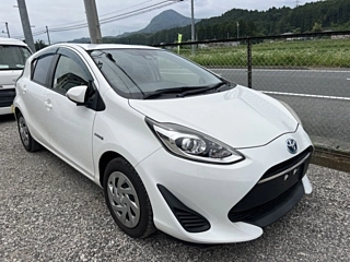 TOYOTA AQUA 2018