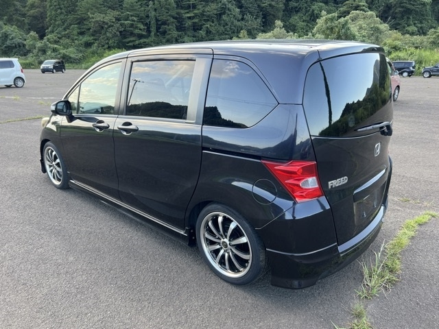 HONDA FREED 2010