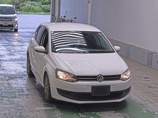 VOLKSWAGEN POLO 2010