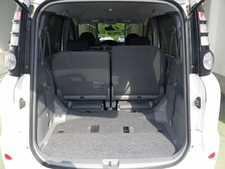 TOYOTA SIENTA 2010