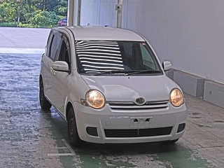 TOYOTA SIENTA 2010