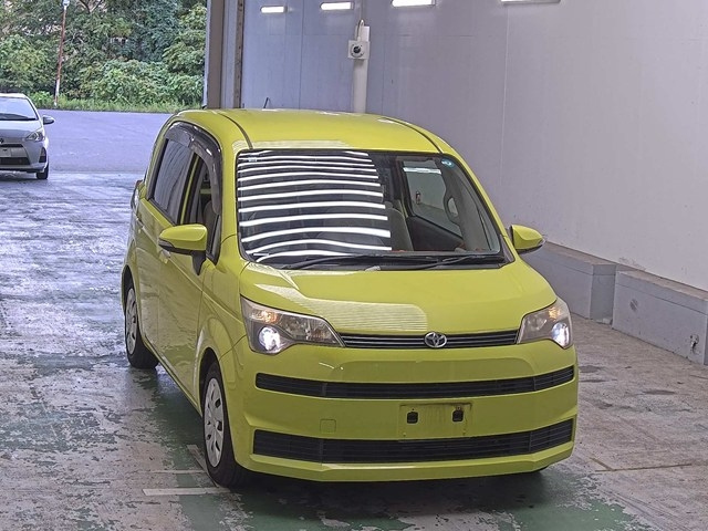 TOYOTA SPADE 2012