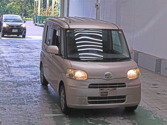 DAIHATSU TANTO 2008