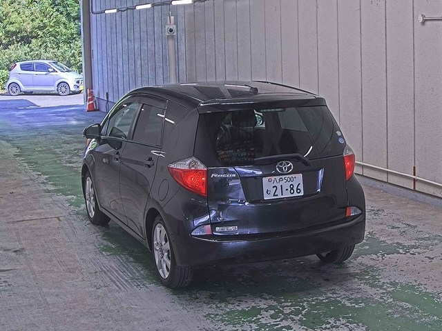 TOYOTA RACTIS 2011