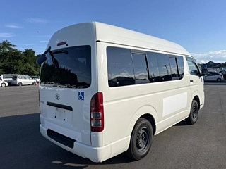 TOYOTA HIACE VAN 2011