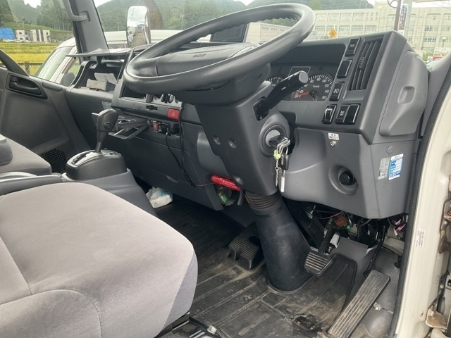 ISUZU ELF 2014