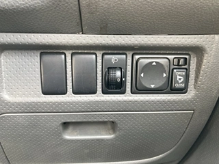 NISSAN AD 2010