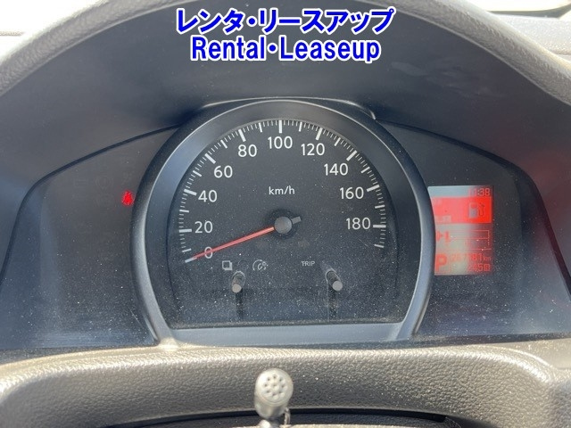 NISSAN NV200 2018