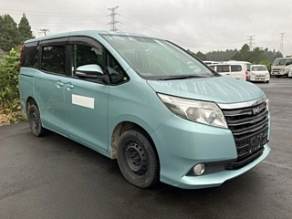 TOYOTA NOAH 2014