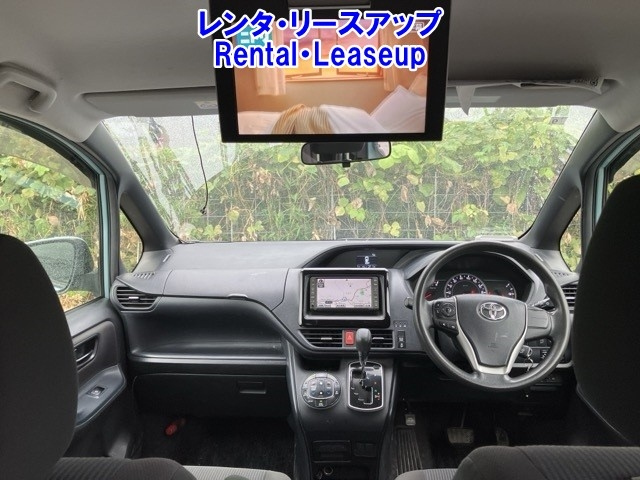 TOYOTA NOAH 2014
