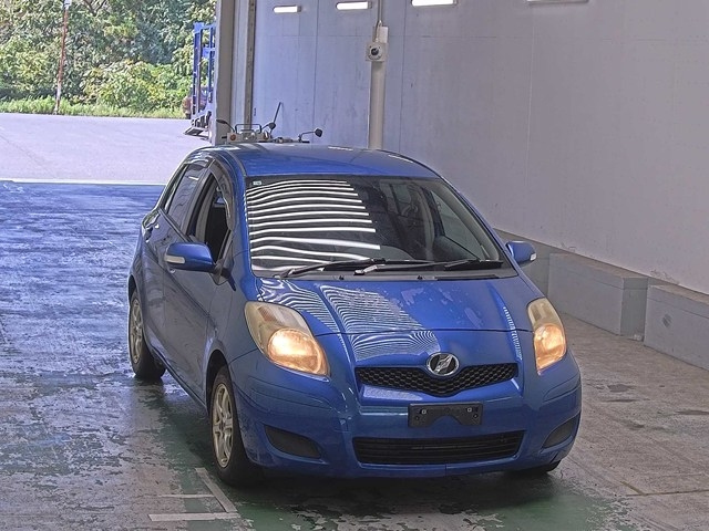 TOYOTA VITZ 2009