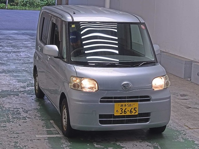 DAIHATSU TANTO 2008
