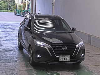 NISSAN KIX 2020