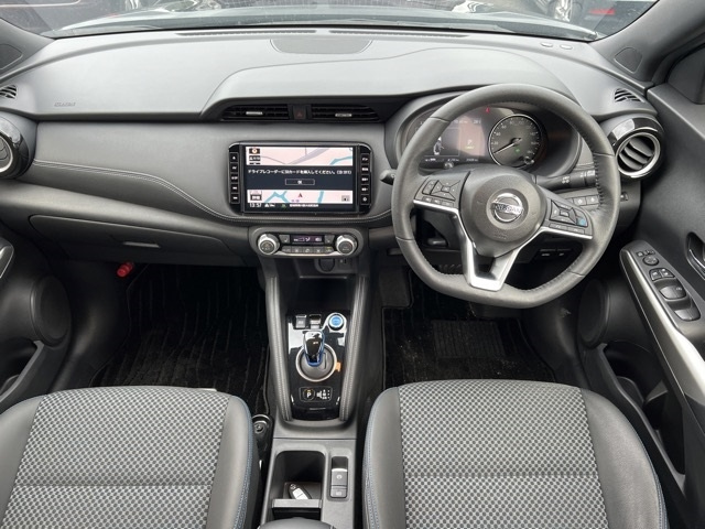 NISSAN KIX 2020