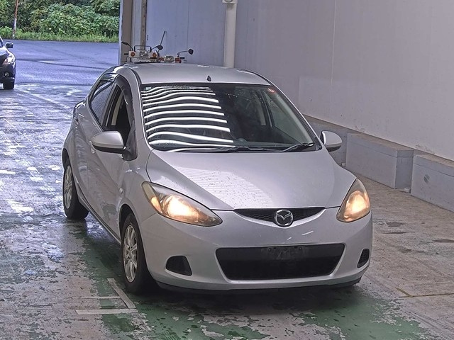 MAZDA DEMIO 2011