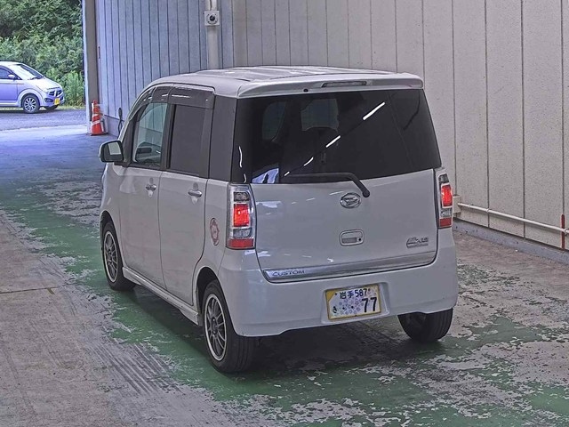 DAIHATSU TANTO EXE 2010