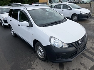 NISSAN AD 2021