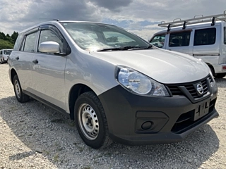 NISSAN AD 2019