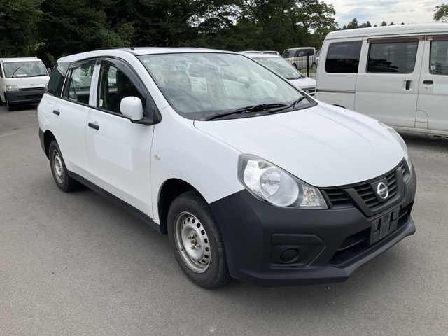 NISSAN AD 2020