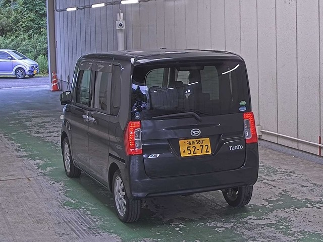 DAIHATSU TANTO 2015