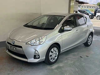 TOYOTA AQUA 2013