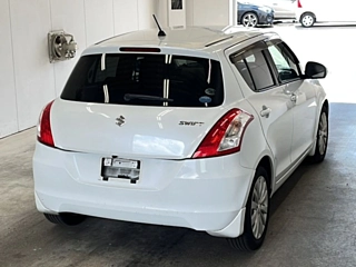 SUZUKI SWIFT 2011