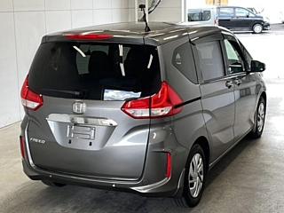 HONDA FREED 2023