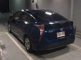 TOYOTA PRIUS 2016