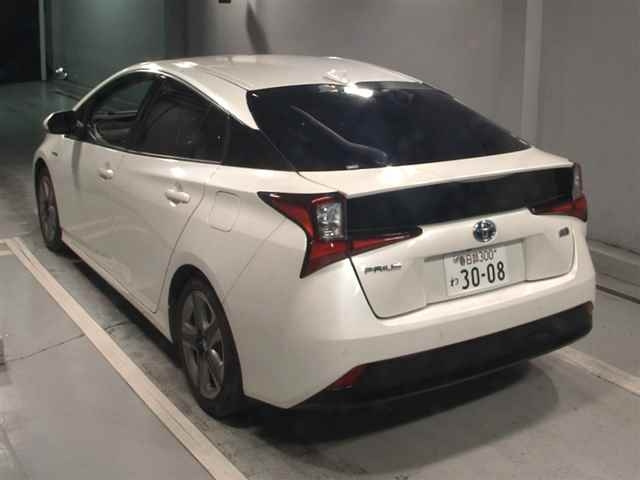 TOYOTA PRIUS 2019