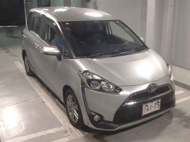 TOYOTA SIENTA 2016