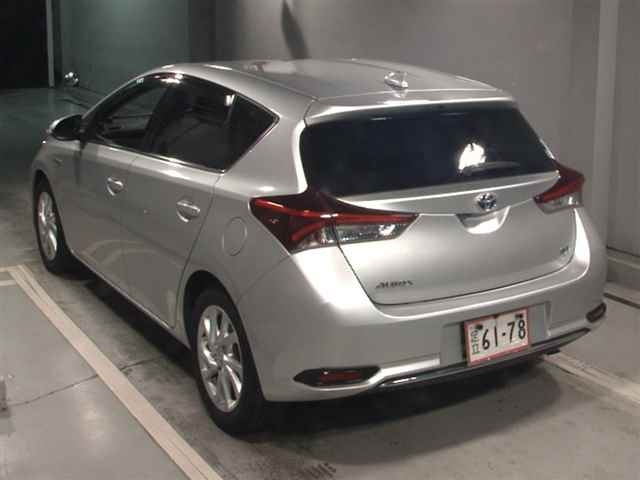 TOYOTA AURIS 2016