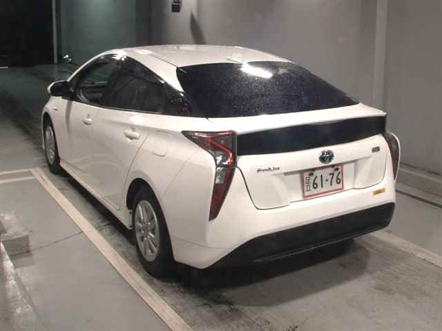 TOYOTA PRIUS 2018