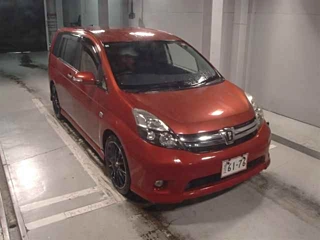 TOYOTA ISIS 2012